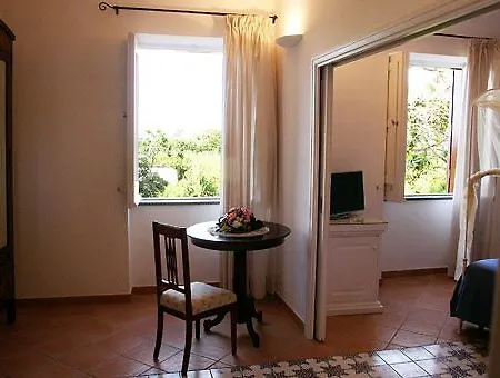 'la Vigna' 4* Procida